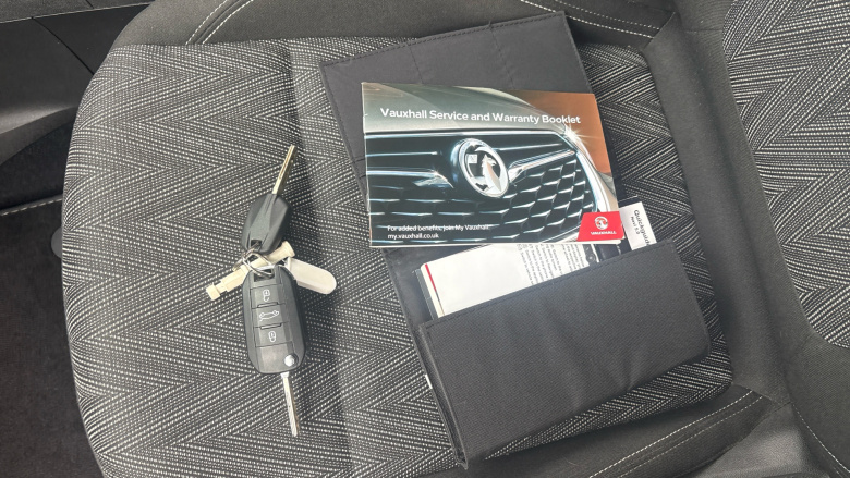 Vauxhall Crossland X 1.2T [110] Griffin 5dr [6 Spd] [Start Stop] Petrol Hatchback